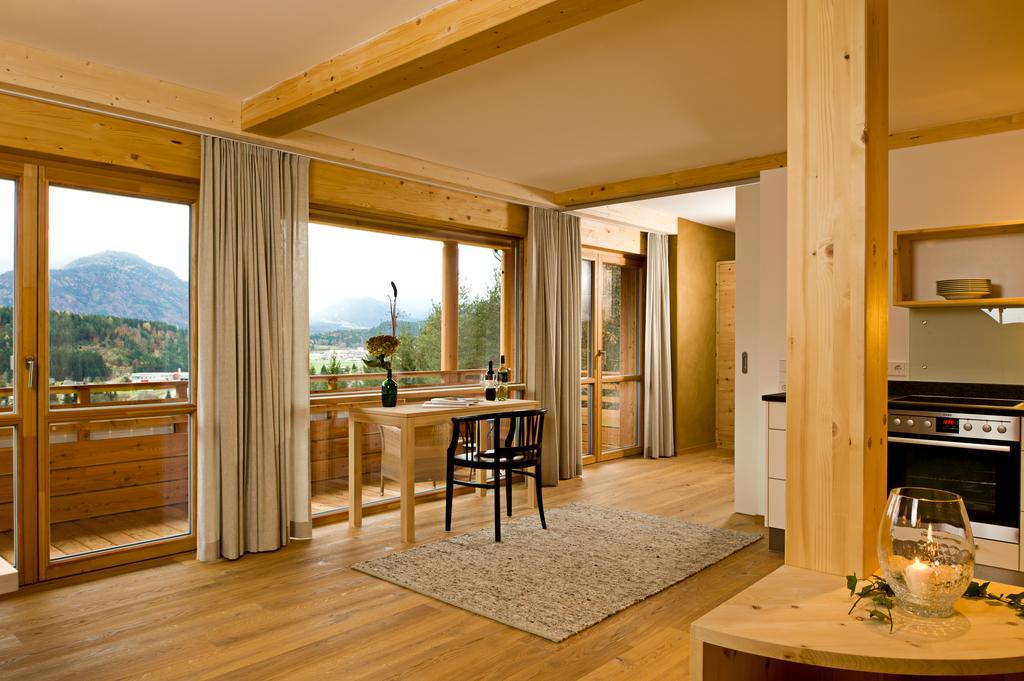 Der Weber - Haus Der Zukunft Apartment แฮร์มากอร์ ภายนอก รูปภาพ