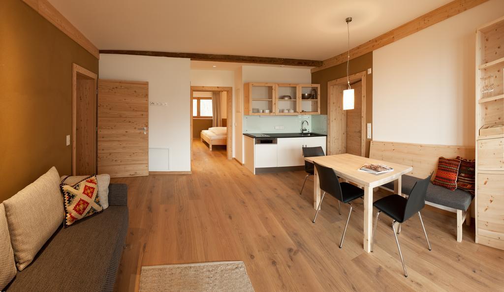 Der Weber - Haus Der Zukunft Apartment แฮร์มากอร์ ภายนอก รูปภาพ