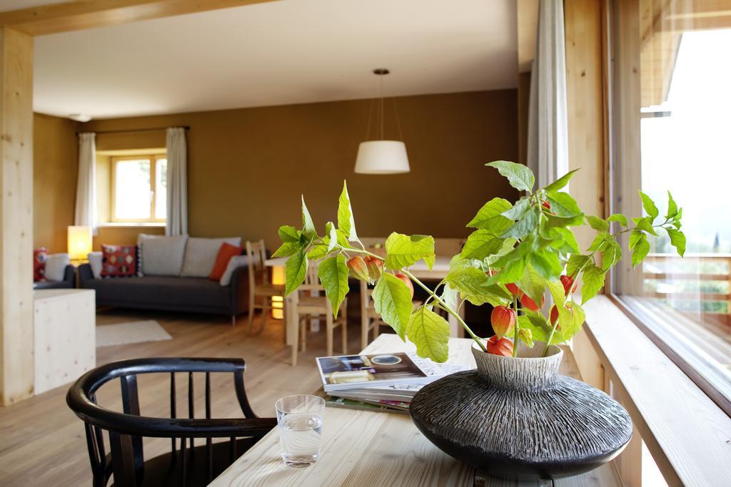 Der Weber - Haus Der Zukunft Apartment แฮร์มากอร์ ภายนอก รูปภาพ