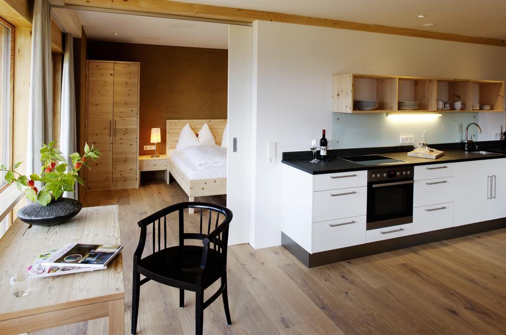 Der Weber - Haus Der Zukunft Apartment แฮร์มากอร์ ภายนอก รูปภาพ