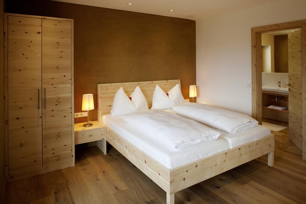 Der Weber - Haus Der Zukunft Apartment แฮร์มากอร์ ภายนอก รูปภาพ